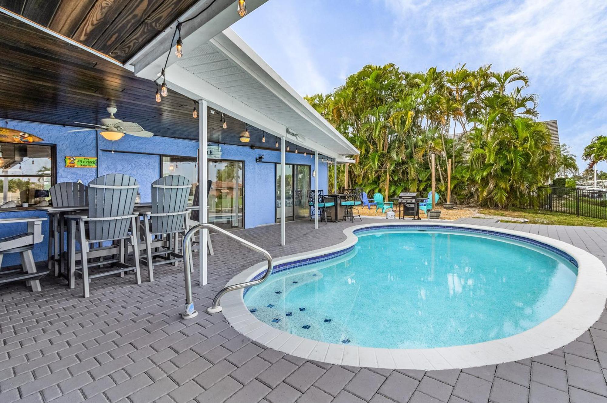Canal-Front Oasis With Dock And Kayaks In Cape Coral! Exteriör bild